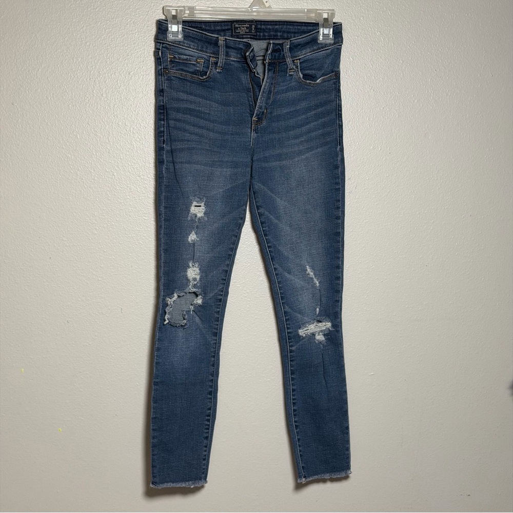 Abercrombie & Fitch Women Harper Low Rise Ankle Distressed Blue Jeans size 0S